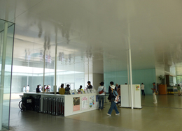 21世紀美術館4.JPG