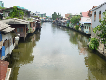運河の水辺都市バンコク.jpg