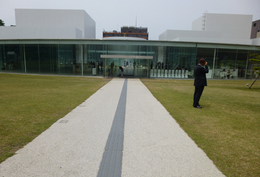 金沢21世紀美術館1JPG.JPG
